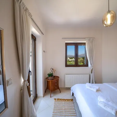 Villa Fos - φωσ ,luxury Chania (Crete)