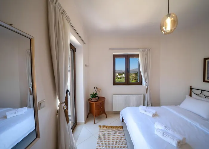 Villa Fos - φωσ ,luxury Hriszí Aktí Haniá