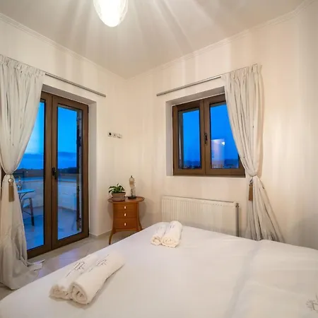 Fos - φωσ ,luxury Villa Chania (Crete)