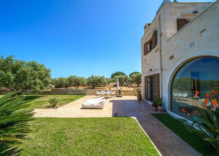 Fos - φωσ ,luxury * La Canée